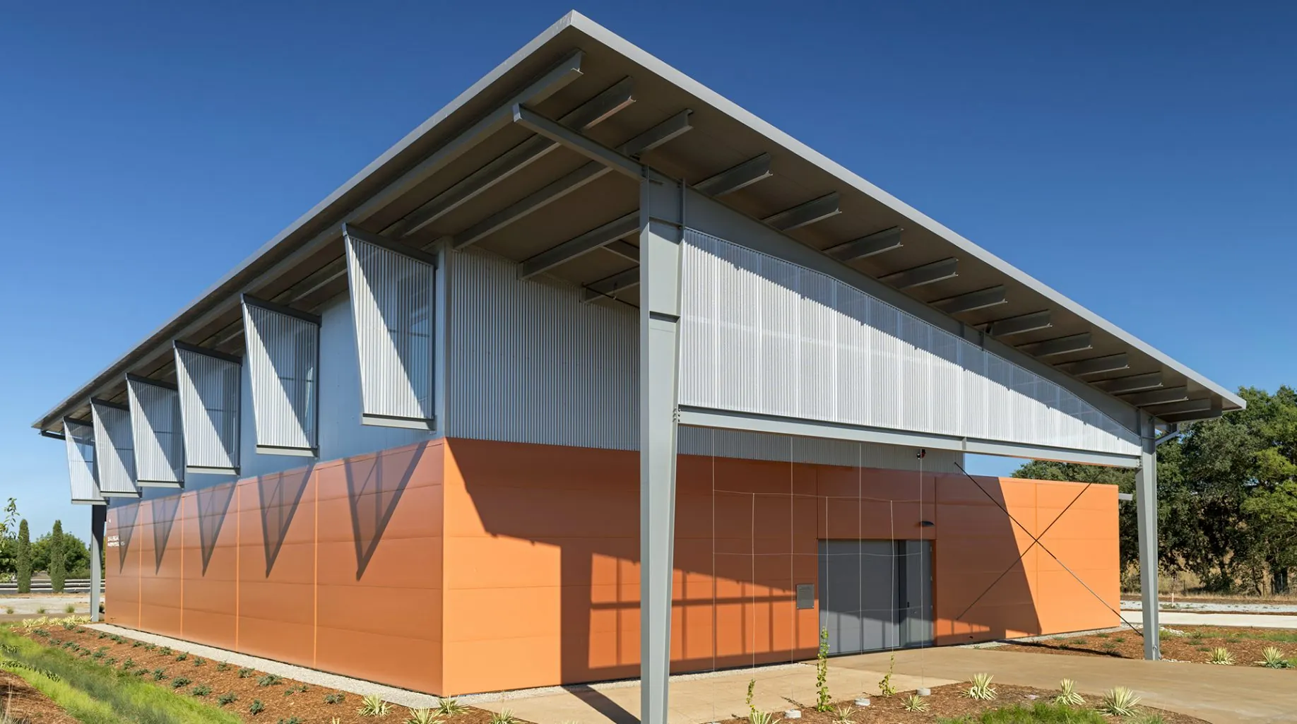 Jess Jackson Sustainable Winery Building, UC Davis, California - view 2