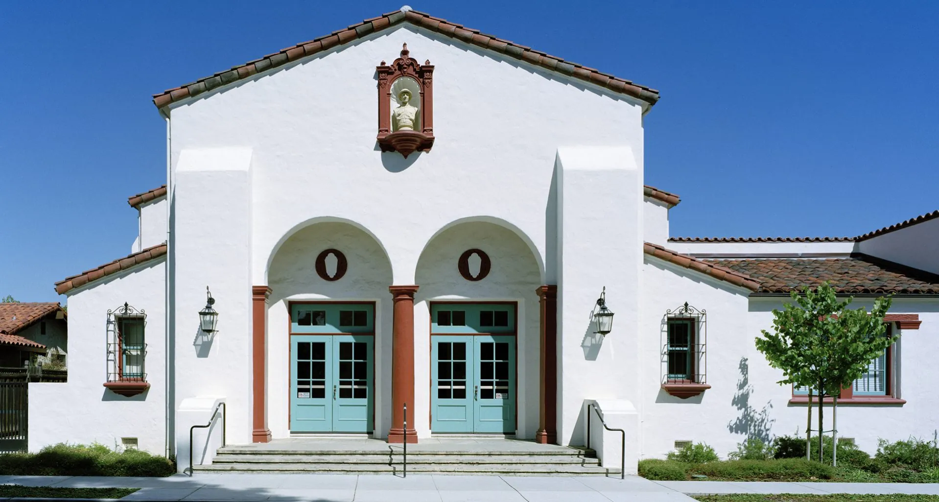 Washington Township Veterans Memorial Building, Fremont (Niles District), California