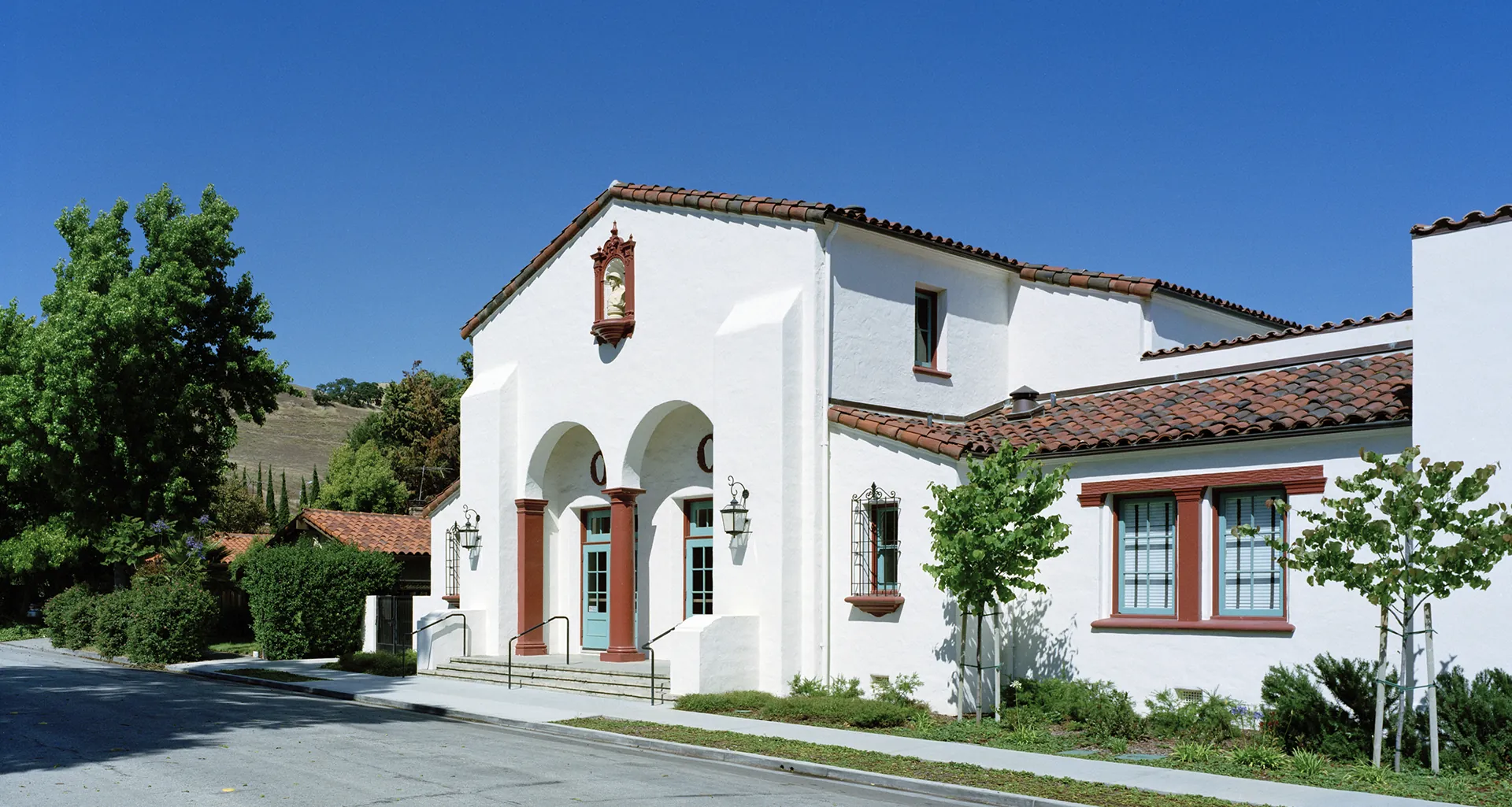 Washington Township Veterans Memorial Building, Fremont (Niles District), California - view 2